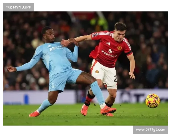 小卢卡斯在巴黎担任替补角色的战术价值与球队整体影响分析